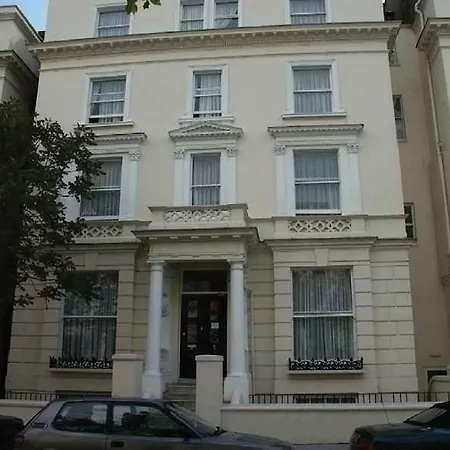 Travel House Hotel